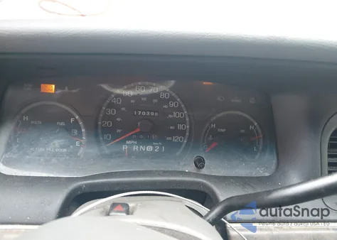 1998 Ford Crown Victoria Lx z USA, uszkodzony, nr VIN 2FAFP74W4WX182816